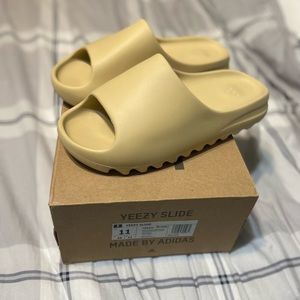 Yeezy Sandals \u0026 Flip-Flops for Men 